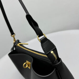 Balenciaga Rodeo Sling Pochette Black